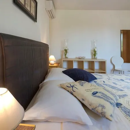 Apartment With Private Pool And Large Garden