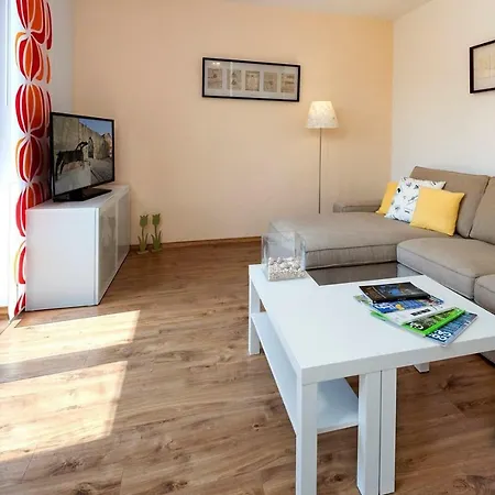 With Private Pool And Large Garden Nova Vas (Porec)