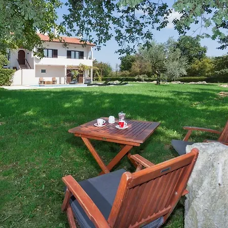 With Private Pool And Large Garden * Nova Vas (Porec)