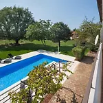 Apartman With Private Pool And Large Garden
