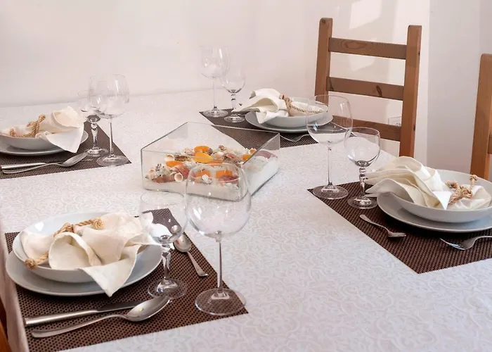 With Private Pool And Large Garden Nova Vas (Porec)